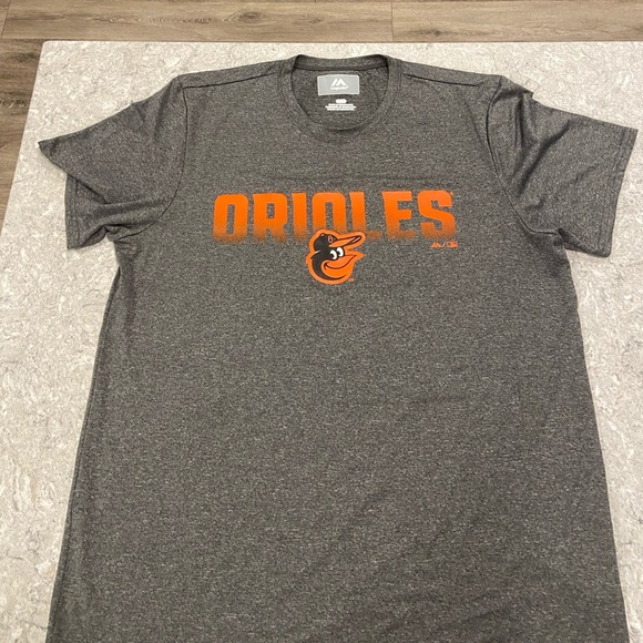 Majestic Other - Baltimore Orioles MLB Majestic Charcoal T-Shirt-Large